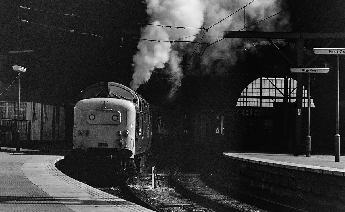 peterhdavies42's tweet photo. @InterCity86101 One of the Deltics leaving KX in 1978. I'll be at Ally Pally station on 29 October to get a more up-to-date photo! https://t.co/R7CmRXXC70