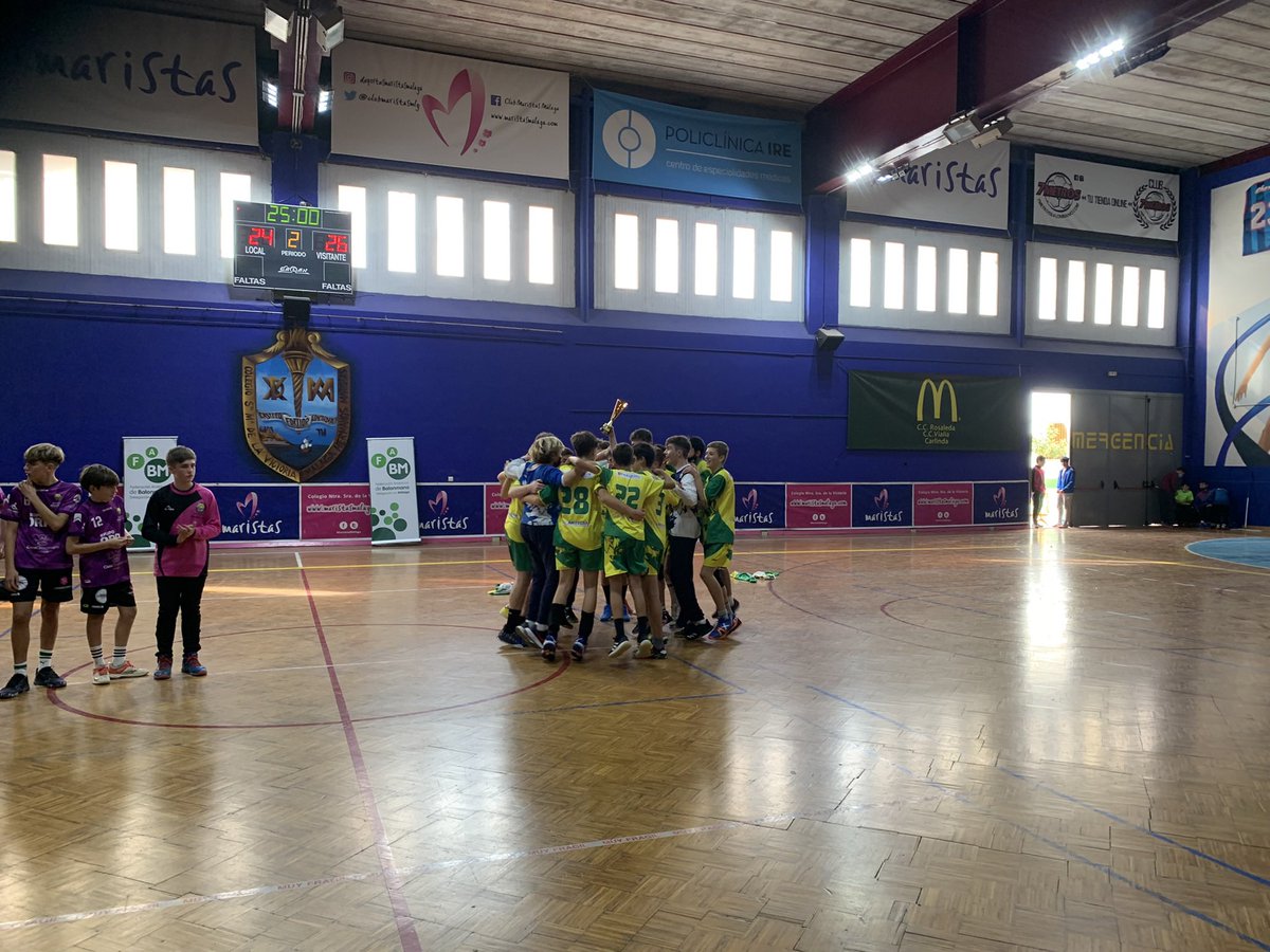 FABM_Malaga's tweet photo. Felicitar a @MaravillasBm y @fuengirolaelco1 por su clasificación a semis en categoría femenina, al igual qur @cdMaristasMlg  en categoría masculina.
Mucha suerte en semis!!
Gradisima temporada la de las chicas @ClubMalagaNorte y los chicos @CD_EUROPA_MLG y @cdpuertosol.
Ánimo!! https://t.co/UbKf94CZn5
