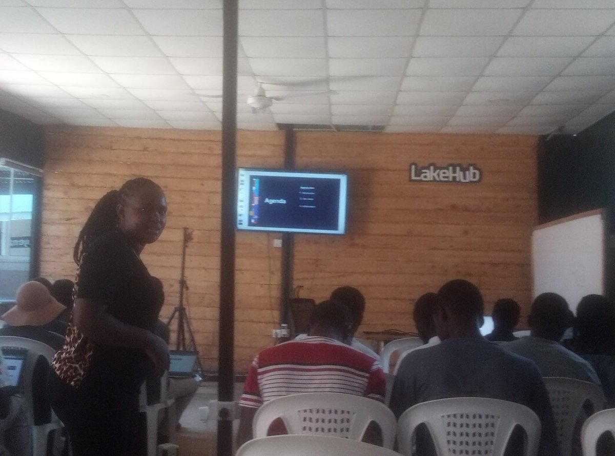 refugewize's tweet photo. @ACNairobi @PodiiAcademy @LakeHub 
Learning trello with Altlassan https://t.co/3OLRLnWBK2