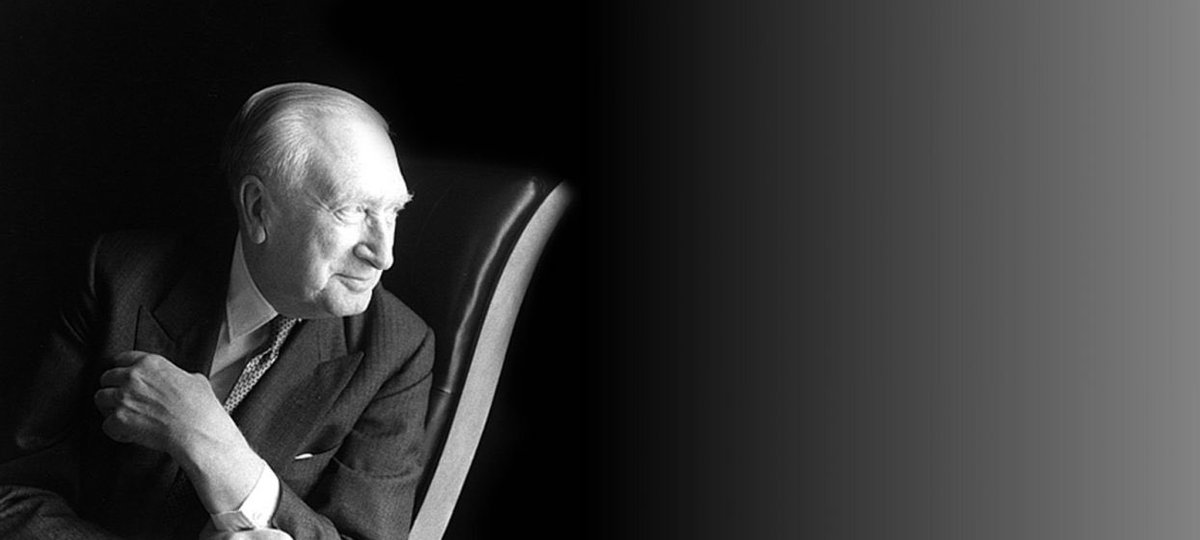 Super-excited to learn that David Young, who's on tuba in Belshazzar's Feast <a href="/FairfieldHalls/">Fairfield Halls Fan</a> tonight, played the piece in the early 1970s with Walton himself in the audience – a performance that brought a tear to the great composer's eye! 🤩