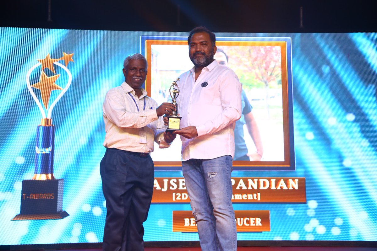 Vishnusuriyatcr's tweet photo. Congratulations to @rajsekarpandian Anna for winning the best producer award for the critically acclaimed #JaiBhim at #TechofesTAwards.
@Suriya_offl @2D_ENTPVTLTD @tjgnan
#EtharkkumThunindhavan #VaadiVaasal https://t.co/BZlhuP0Zax