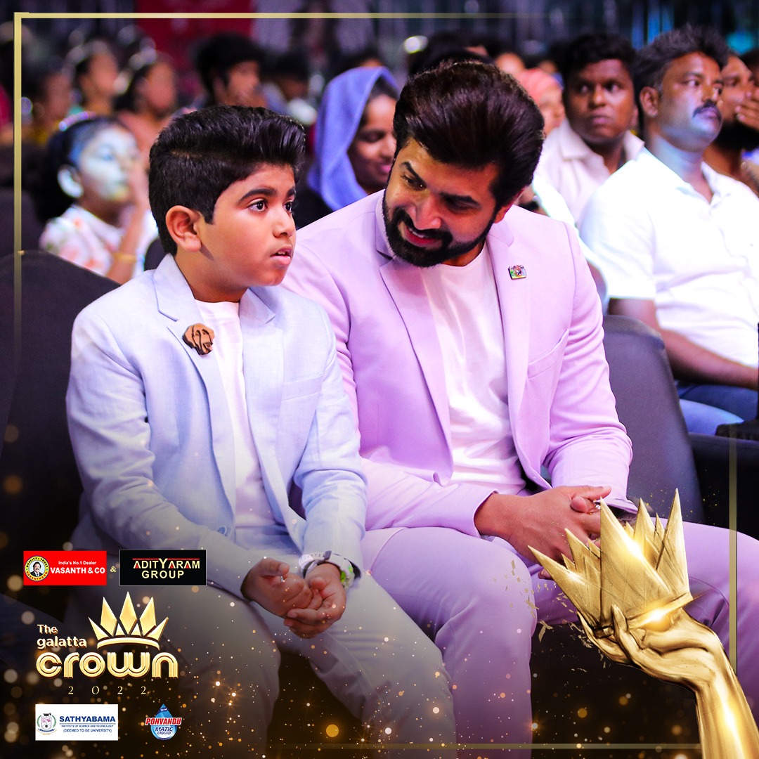 CinevasanthPro's tweet photo. Congratulations to the father-son duo @arunvijayno1 & #ArnavVijay on bagging "Best combo of the year" award for #OhMyDoG at #TechofesTAwards
Watch #OhMyDogOnPrime, now @PrimeVideoIN
@Suriya_offl #Jyotika @SarovShanmugam #VijayaKumar #VinayRai @rajsekarpandian
@AllIndiaAVfans https://t.co/IE5G0WqZZp