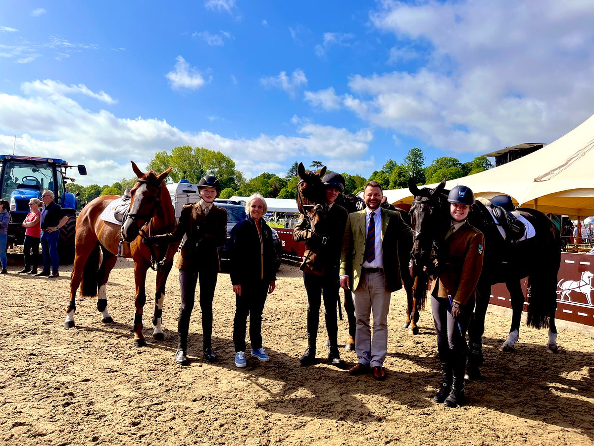 cranleigh_ccf's tweet photo. A huge well done to the @cranleigh_ccf @CranEquestrian team at #royalwindsorhorseshow. Cdt Madeleine R. and Cdt LCpl Megan T. with clear rounds @CCFcadets @cranleighschool @CranleighSport https://t.co/W89mL2L0rT
