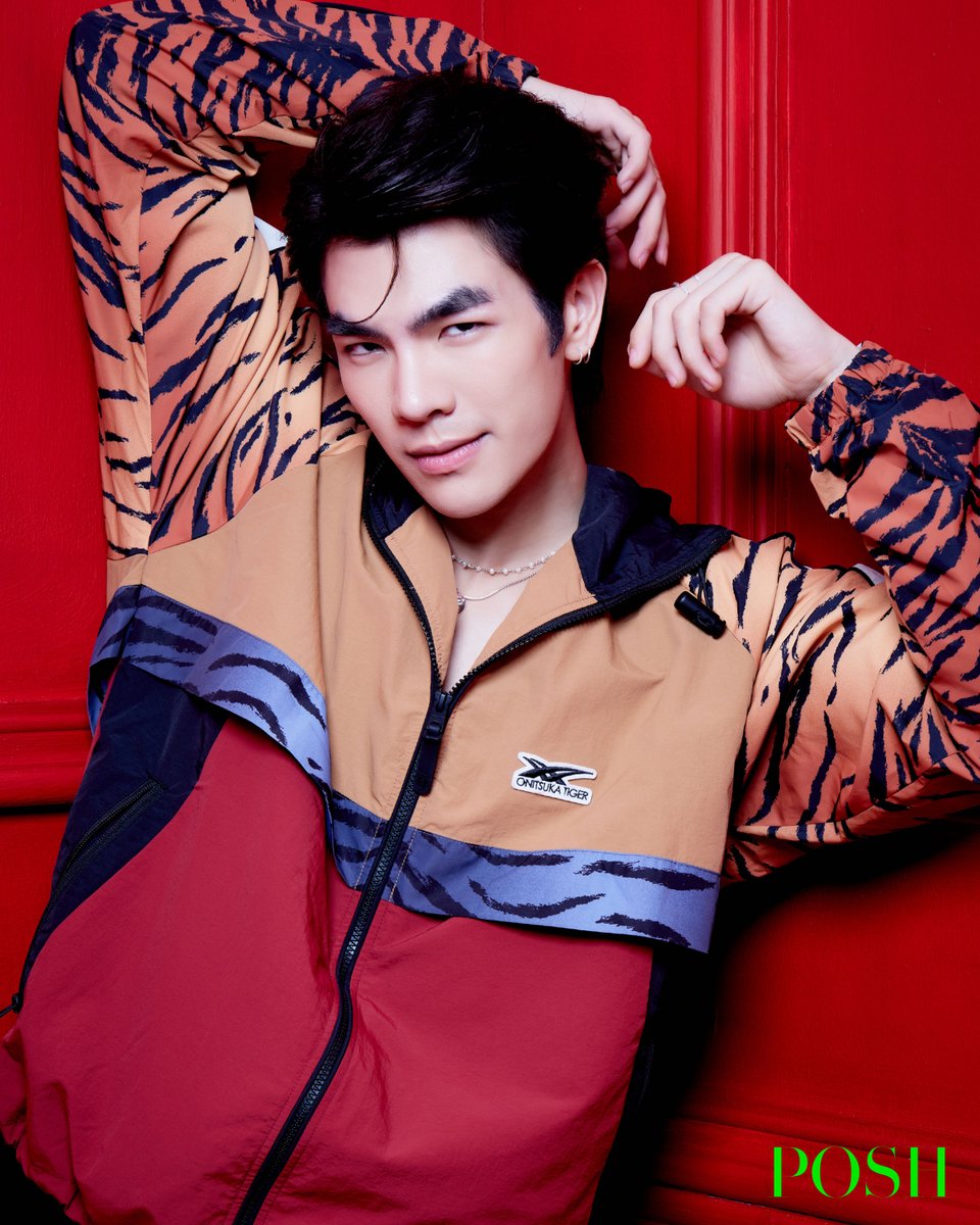 poshmagazineth's tweet photo. บทสัมภาษณ์บางส่วนจาก "มาย" 💚
มนุษย์มีหลายมุม มาเฟียก็มีหลายด้าน บางทีอาจดีใจหรือเสียใจจนคลั่งได้เลยก็มี หรือบางทีคลั่งอยู่แล้ว พอความรักเข้ามาเติมเต็ม มันก็ทำให้หัวใจมาเฟียหลอมละลายได้ 
#MilePhakphum #GreenyRose #คุณคือความภาคภูมิ #MileApo #KinnPorschexPosh https://t.co/N8rktcjPX0