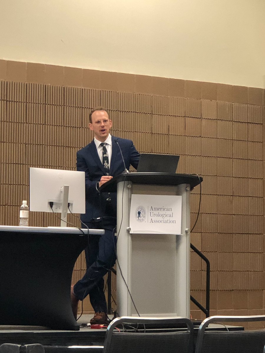 Great to see our top 🇺🇸 recruiter Dr Alexander Geisenhoff presenting yesterday on #RESECT at #AUA22! <a href="/BeaumontUrology/">Beaumont Urology</a> <a href="/WBHUroResidency/">WBHUroResidency</a> <a href="/AmerUrological/">Amer. Urol. Assn.</a>  <a href="/fburks/">Frank Burks</a>