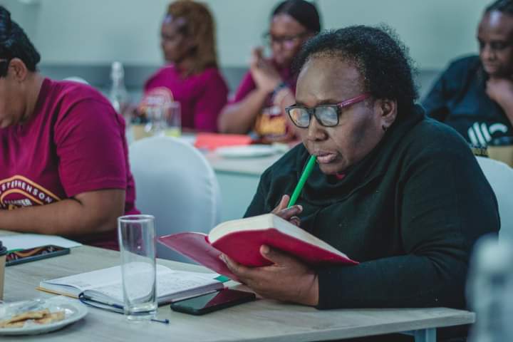 glorychurchww's tweet photo. Sound Word Master Class in session...
#Glorychurch
#Soundword 
#Soundmind
#Soundspirit https://t.co/OAq4fmGHHZ