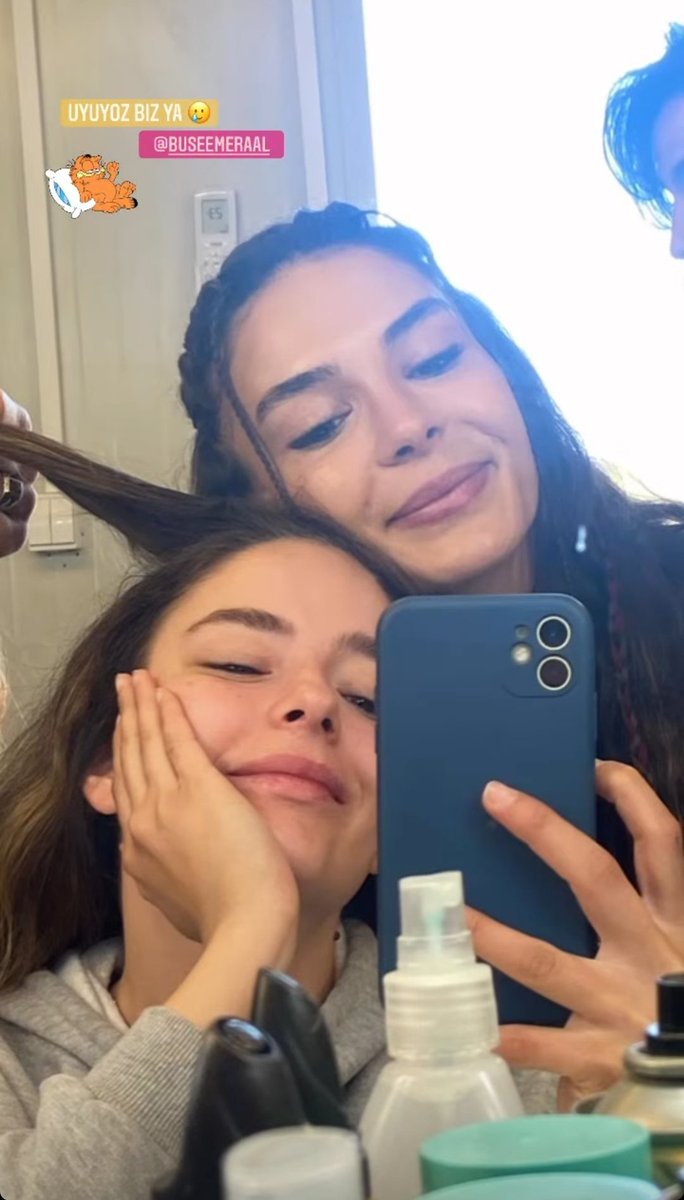 Minnoşlarıım özlemiştim sizi😍
#EbruȘahin #BuseMeral 
<a href="/rebrusahin/">Rebrusahin</a>