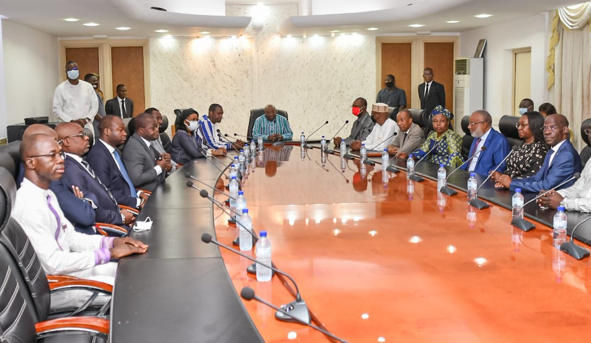 J'ai participé aux travaux de la 8ème session extraordinaire de l'OAPI à Ouagadougo. 
Je me suis exprimé sur les questions relatives aux réformes de cette institution qui méritent d'être effectuées pour faire avancer notre continent.