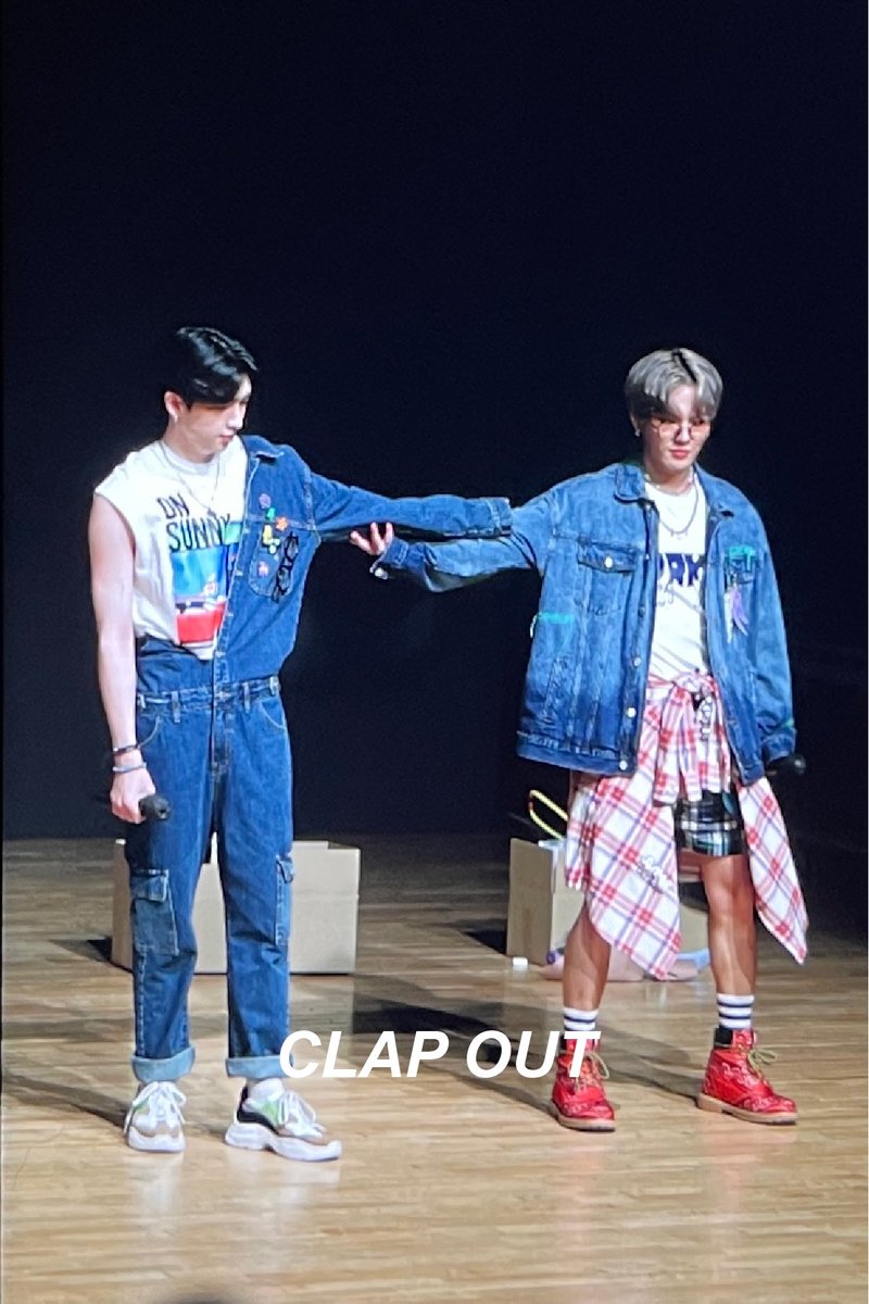 ClapOut_980506's tweet photo. 220514 #업텐션 #환희 #UP10TION #HWANHEE #샤오 #XIAO 네컷 https://t.co/7Eeb0N6Cd2