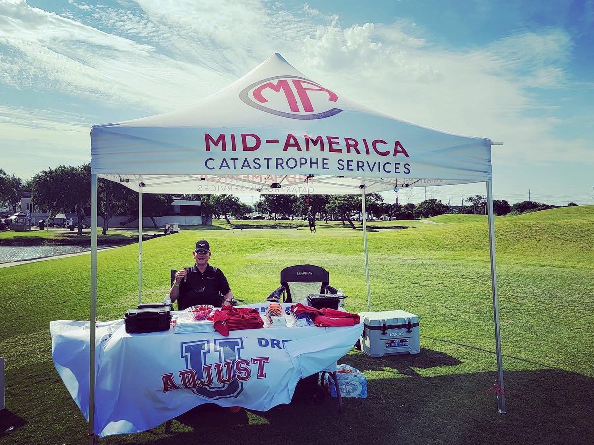 midamericacat's tweet photo. Mid-America and Adjust U  stationed at the first hole on both courses for the Dallas Claims Association tourney. https://t.co/hNIljy6NIo