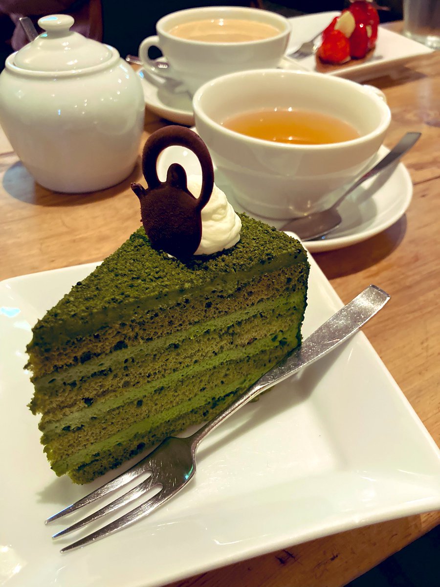 makiayutobi3047's tweet photo. 抹茶のケーキ『イビチャ』
オーガニックのアールグレイも最高🎵
娘とドライブデートは
定期的に行きたい
#SIEGFRIEDA https://t.co/DjrQjsE6BH