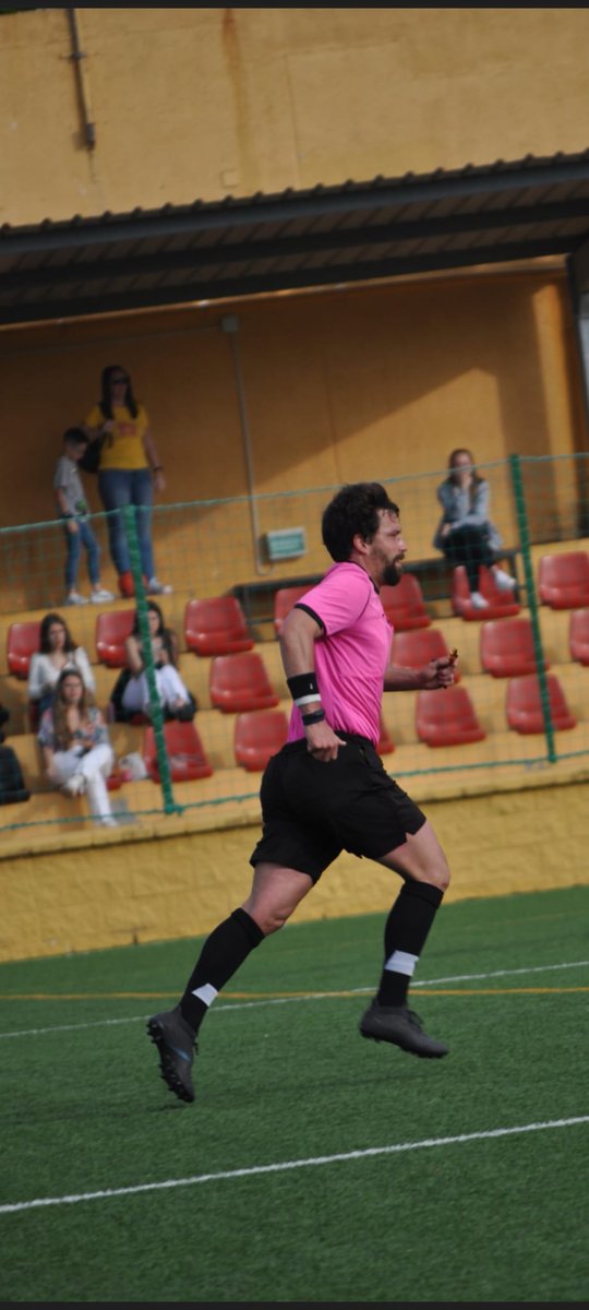 CTARFFCE's tweet photo. 📸 De ayer viernes...

Un finde más, sobre el verde ⚽️👟

¡Disfrutando! 😁

⚫⚪

#CTAFFCE
#FFCE
#JuntosPorElFutbolDeCeuta
#CEUTA https://t.co/Kti9mnOmZG