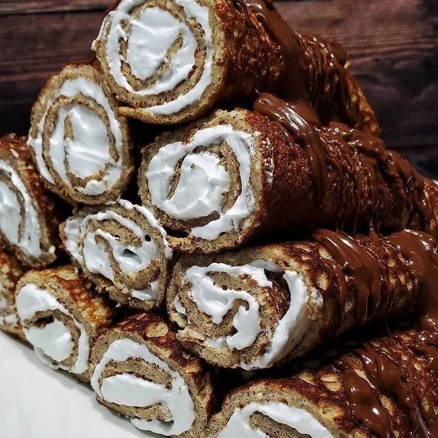 easyketo2022's tweet photo. S'mores Crepes .... Something a little different last night for dinner. 😂🤣😂⠀
•
#ketomealprepideas #ketomemes #ketoliving #ketocommunityuk #ketoswaps
https://t.co/skRRvGbKmm https://t.co/KWFG93WFxI