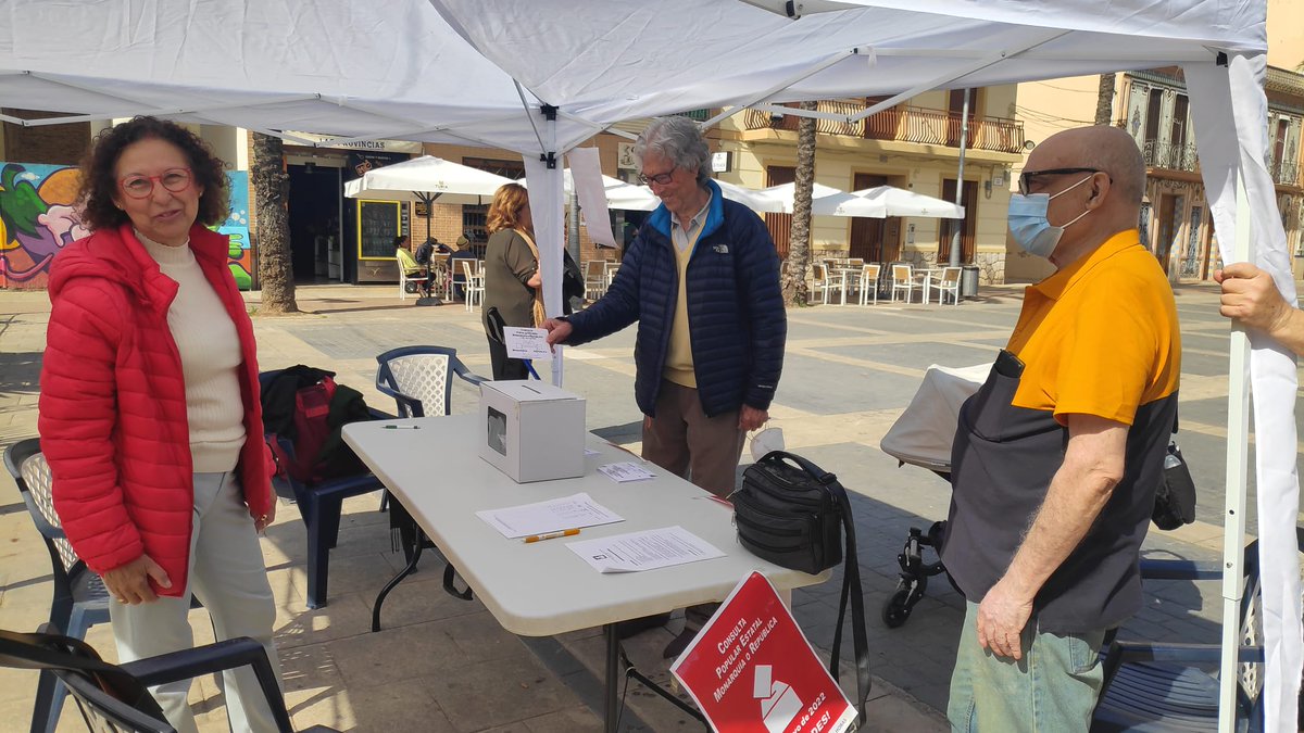 🗳️ Arranca la jornada de votacions organitzada per <a href="/consultaestatal/">Plataforma Consulta Popular Estatal</a> arreu de les comarques del #PaísValencià.

🙌 Participa, decideix!

#YoVoto14Mayo