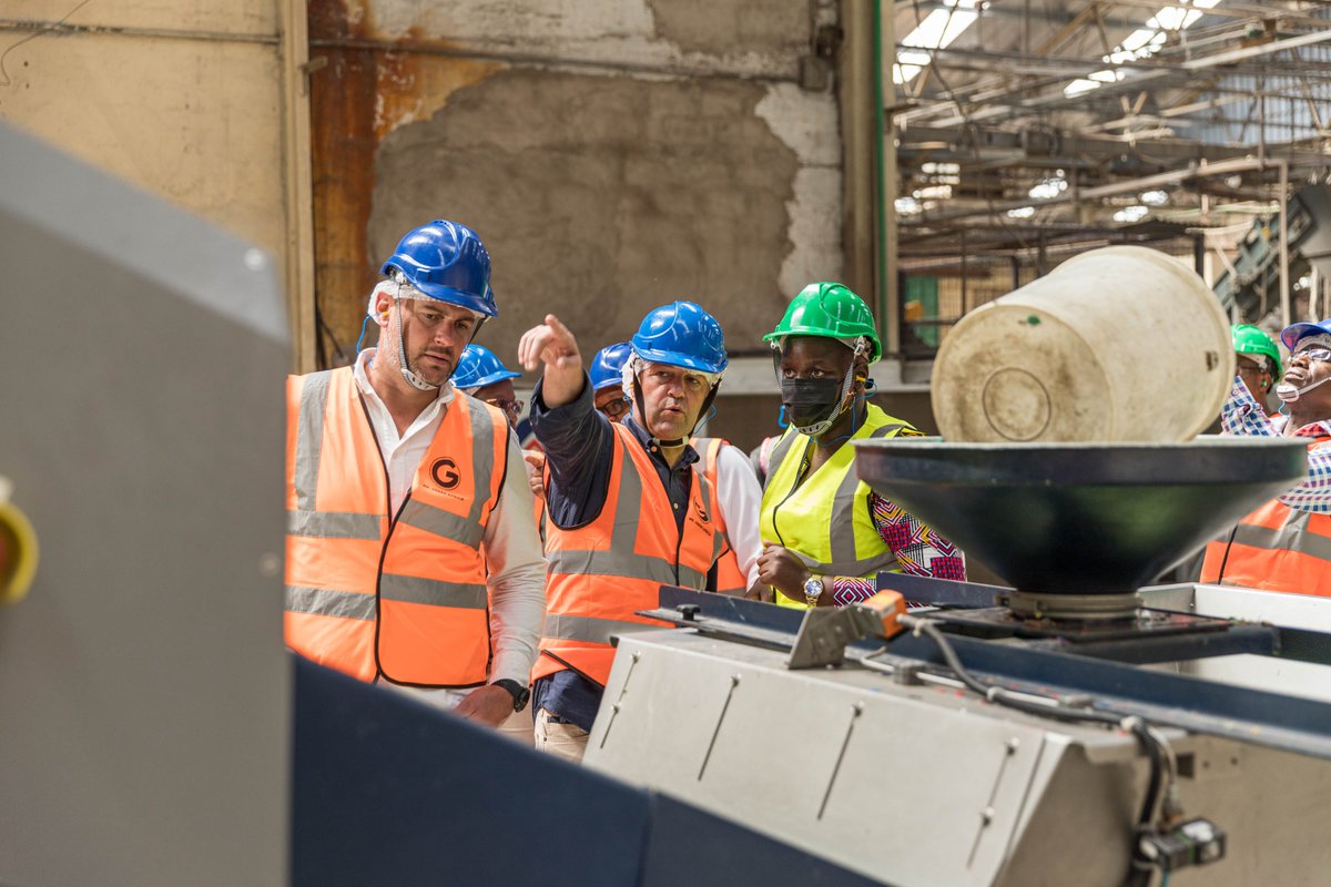 2/3 The partnership has proven that it is possible to convert plastic waste into value, create a circular economy and transform livelihoods. We are on course on our commitment, 100% of our plastic packaging will be designed to be fully reusable, recyclable, or compostable by 2025