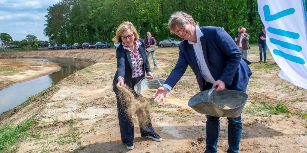 Op vrijdag 13 mei 2022 is Gebied Kwistbeek op een bijzondere manier feestelijk geopend door wethouder Paul Sanders van gemeente Peel en Maas en bestuurder Josette Van Wersch van Waterschap Limburg. Lees verder 👉bit.ly/3wj2QFy <a href="/josettevwersch/">Josette Van Wersch</a> #peelenmaas #kwistbeek