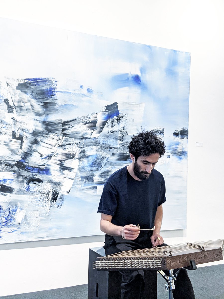 Amart_Galerie's tweet photo. Wir danken Sarah Maria Dragovic (Bratsche), Schayam Kazemi (Hackbrett, Notation), Enikö Cseh (Flöte) und Vienna City Gallery Walk für den großartigen Nachmittag und Abend gestern!
Wir freuen uns, das nächste Mal wieder mit dabei zu sein!
#Saar #InnerSpaces #Amart #Vienna https://t.co/owHiq12AX5