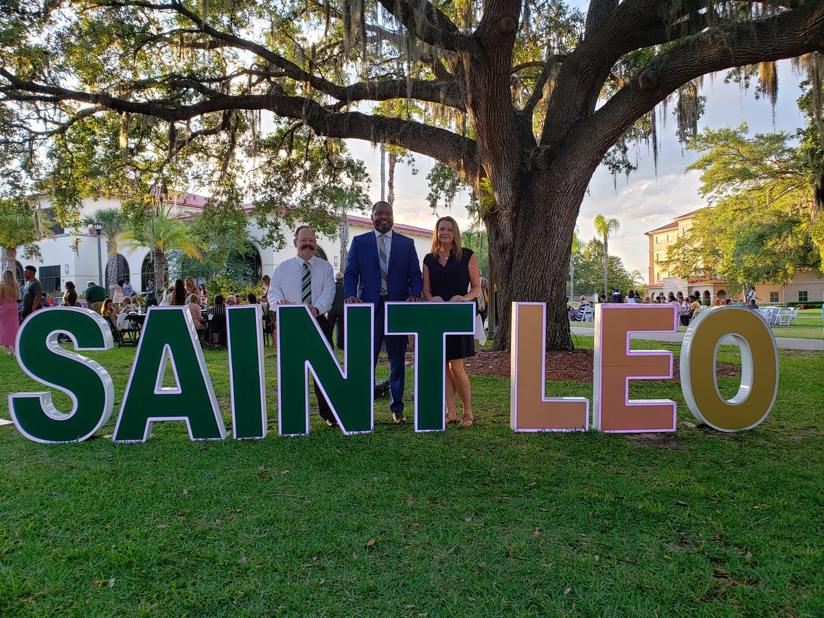 Shadel_Hamilton's tweet photo. Having a great team is indispensable. I'm proud of the work my team does day-to-day to ensure students and their staff have the support needed to be successful. Leading above the line. #wearesaintleo https://t.co/OUFitXZ1Gz