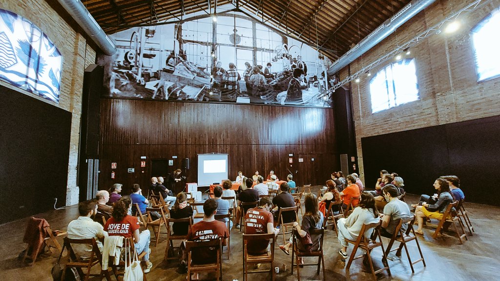 CastellsCat's tweet photo. Fins aquí la primera part de la #JornadaGestióCastells22 que acull la @jovedesitges.

Un plaer escoltar l'experiència de @CDTerrassa, @CastLesRoquetes i @capgrossos i especialment el testimoni del Karim.

"Aprenem molt més del que fem que del que diem." 

#SomExemple #castells https://t.co/VIZhZN7HL6