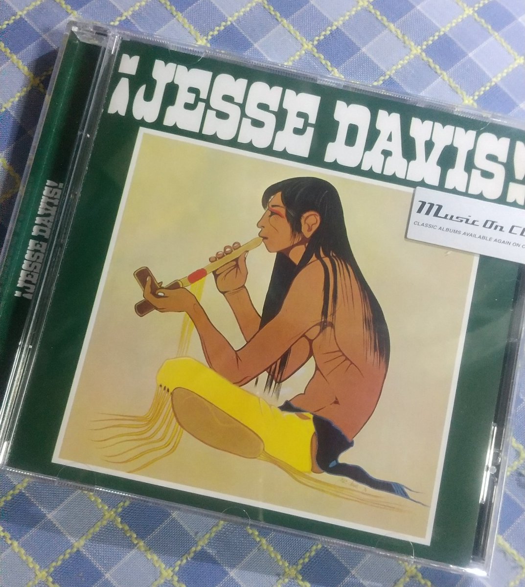全然詳しくないのですが、有名盤なので聴いてみたかった「ジェシ・デイヴィスの世界」。輸入盤ですが、日本で販売されるのは15年ぶりとの事。ジェシ・デイヴィスと愉快な仲間たちといった趣。楽しい気分になれますね。気に入りました。聴けて良かった！