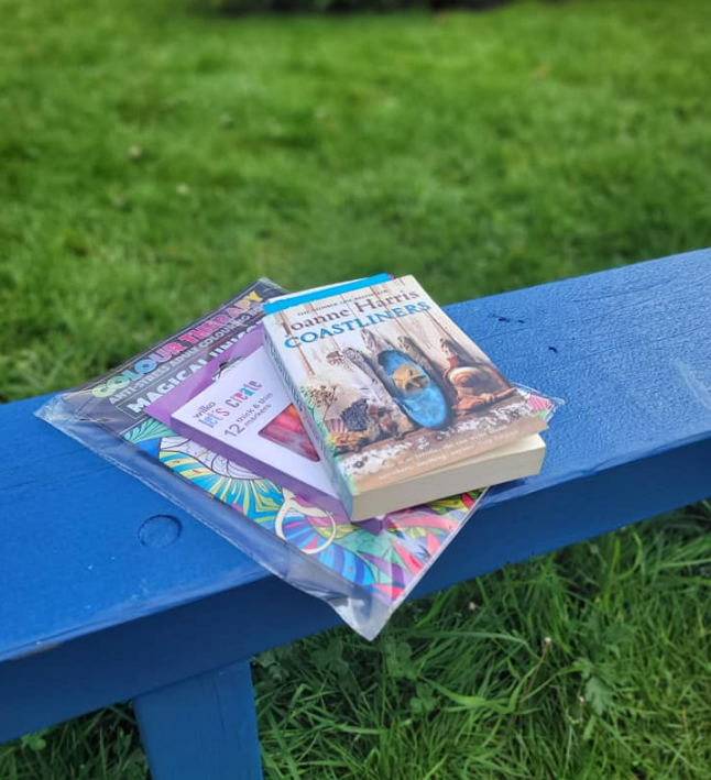 SandallPark's tweet photo. #Take10toread &amp; #relax. Books for all and some for the grown ups for #quiet time.Take a walk in the park and see if you can find one. #DoncasterStories @WellDoncaster  @MyDoncaster #ecolibrary #literacychampion #youtime #mindfulness #QuietGarden #MentalHealthAwarenessWeek2022 https://t.co/4gSeIqEt3A
