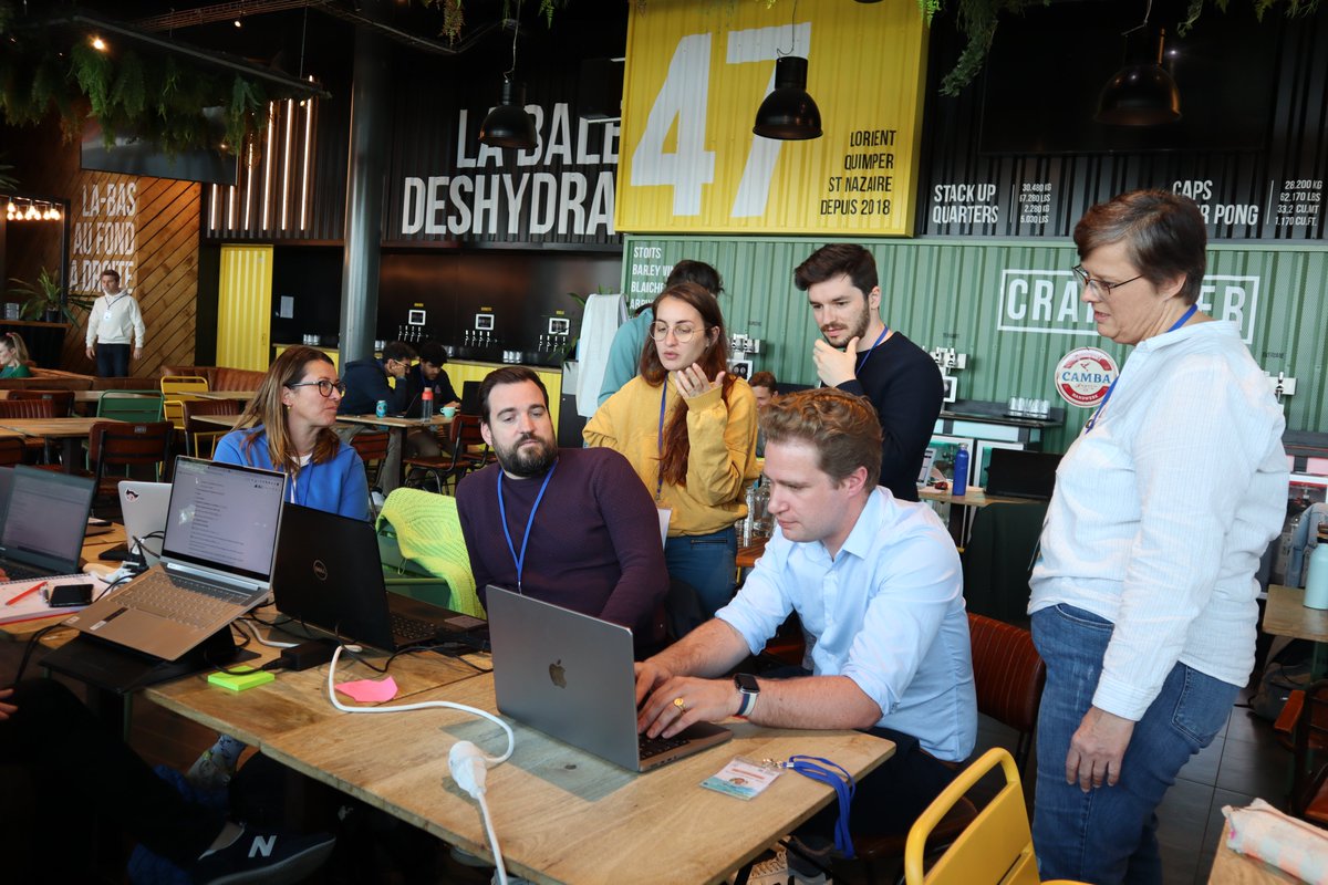 J2 du #breizhhackathon 

Les participants et leurs #mentors planchent sur 5 projets #forgood !
Les stacks sont définies, c'est parti pour le développement en #nocode! Quelle concentration, quelle émulation, c'est beau !
 #ess #tech4good #lorient 

<a href="/NoCodeforGoodFr/">NoCodeforGood</a> <a href="/BaleineSN/">La baleine déshydrathée</a>