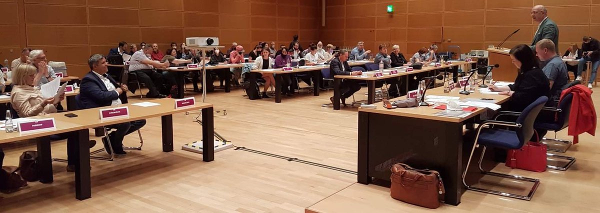 AfaBerlin's tweet photo. Die AfA Berlin wählte gestern bei der Landesarbeitnehmerkonferenz @wiegand_rolf wieder zum Landesvorsitzenden und einen neuen weiblicheren Landesvorstand. Die Bundesvorsitzende der @afa_spd @CanselK verdeutlichte, dass die AfA #UnionBusting und prekäre Arbeit bekämpfen muss. https://t.co/fo093TrrKy