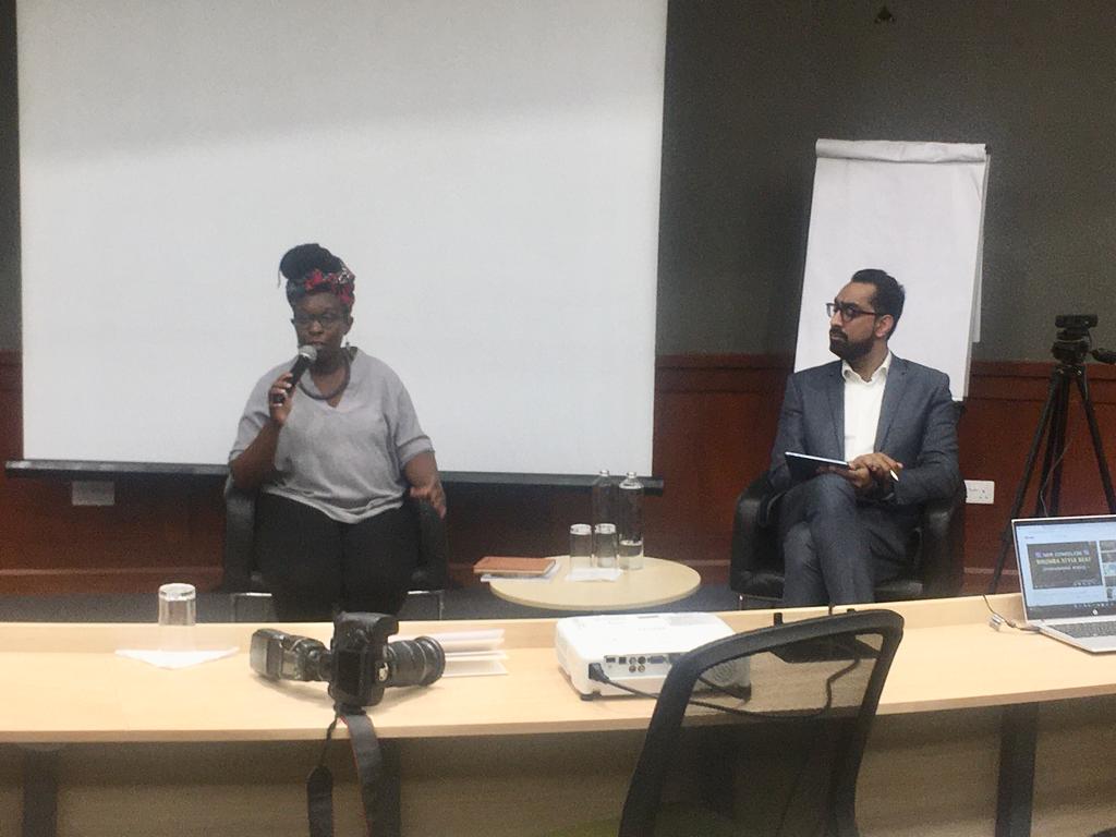 AKU_GSMC's tweet photo. @chris_mungai speaks to the #EMMLI participants on how to run a #media startup. https://t.co/KRCwIevN1p