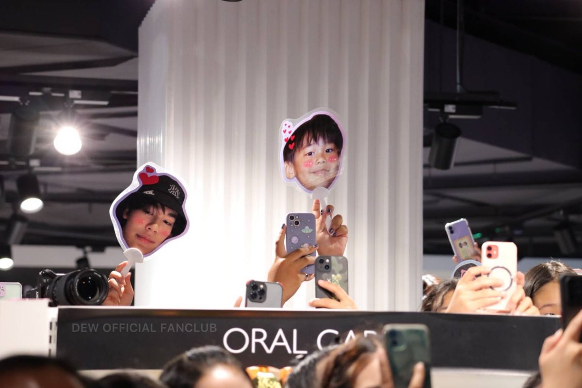 Dewjsu_club's tweet photo. เจ้าสำนักชอบใจอันนี้มาก 
ของใคร รายงานตัวเร็ววว 🤣🤣🤣

#CentralfoodhallxDewJirawat 
#dew_jsu @dew_jsu https://t.co/eZlDqUsa97