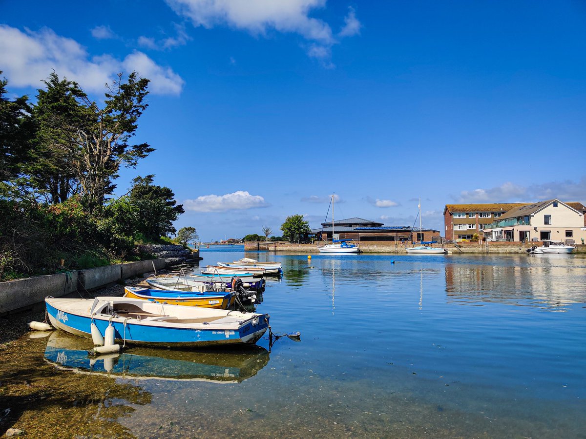 Morning views 💚🤍💙
.
#ukrunchat #duathlontraining #emsworthlife #wellbeing