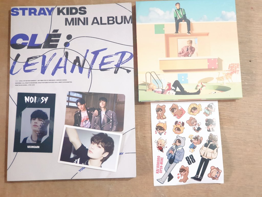 kayyaeri_88's tweet photo. Received! 💖 Thank you very much sa smooth transaction @aSTAYunocart 💖💖 First time ko bumili ng SKZ album for my friend and dpt un lng kaso nabudol ako ng CBX 😂 FIRST CBX ALBUM!! 💖💖💖 Thank you very much sa freebies and sa very secured packaging 🥰 God bless!
#Yuno_feedbacks https://t.co/6KprpcBHLy