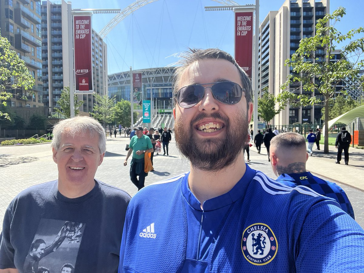 NickRaddon's tweet image. Come on Chelsea!!!
#CHELIV #FACupFinal