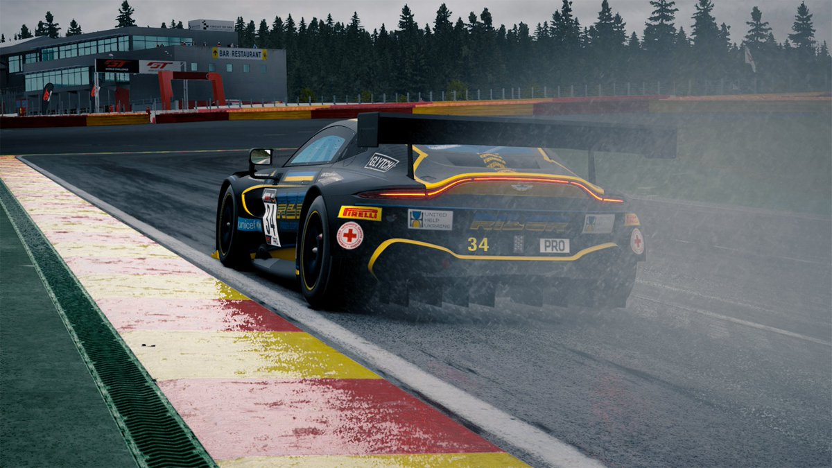 Pre-race practice for #RCI24HR race at Spa 🇧🇪, starting today at 17:00 CEST. Go support <a href="/RIZER_ESPORTS/">TEAM RIZER</a>! 💪

#WeAreRZR