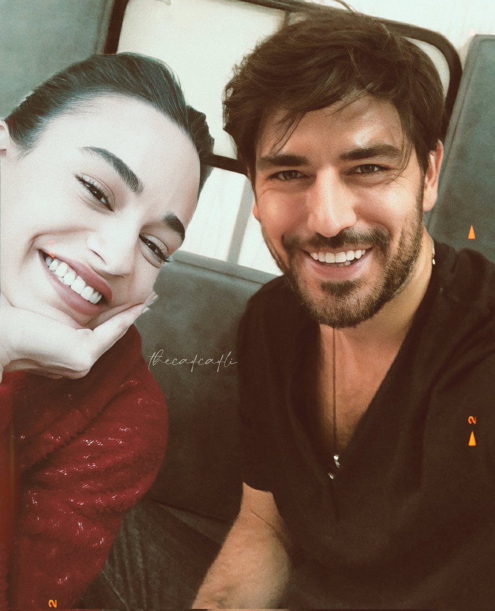 thecafcafli's tweet photo. gerçeği gelmeden bitersek çok üzülürüm🥺 
#sudezülalgüler  ✘ #doğanbayraktar https://t.co/mBE352Zvur