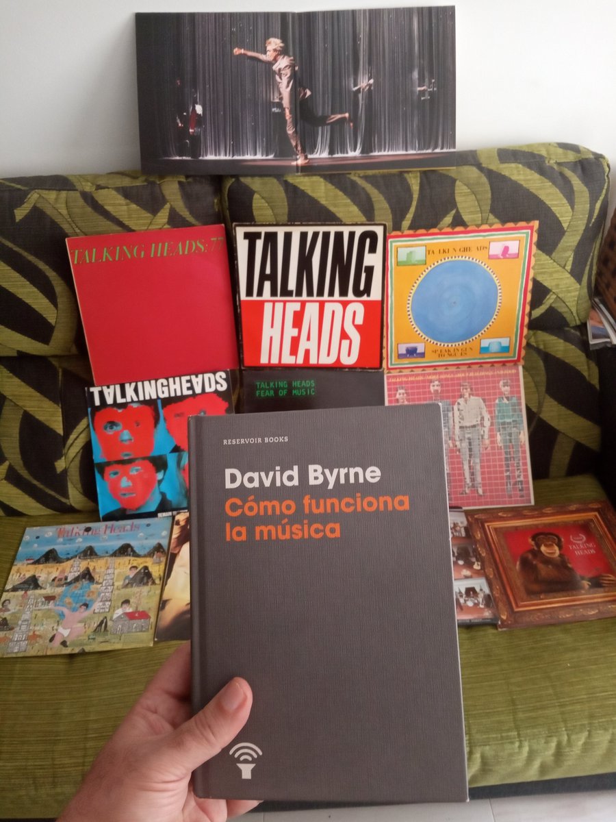 funkdemonium's tweet photo. Nunca es tarde hacerse fan. Happy 70 years strong to the one and only David Byrne. #Talkinheads #DavidByrne #Hellyoutalmbout https://t.co/0VH9gV7acG