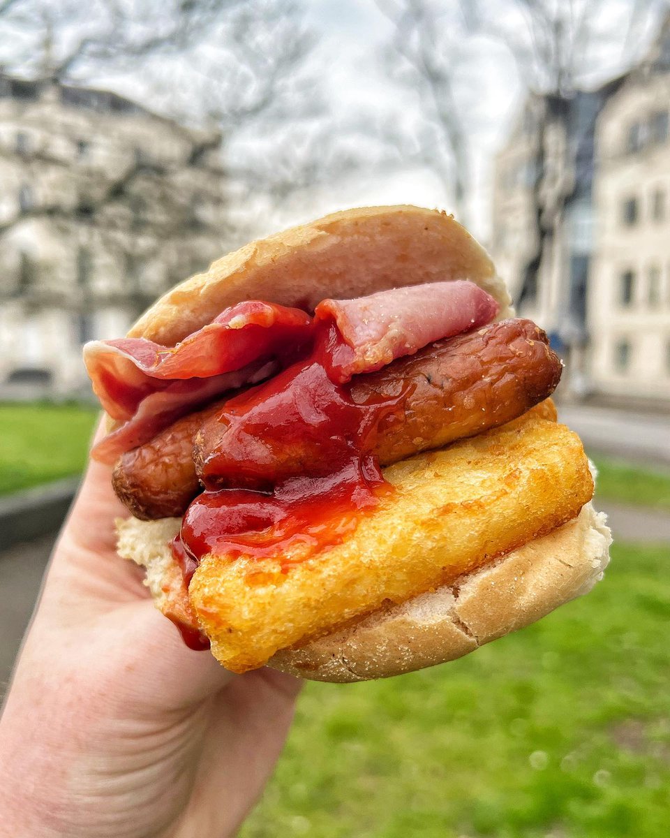 _KingsWalkGlos's tweet photo. Have you ever seen such a mouth watering picture? ๐ @GreggsOfficial
#InspiredGloucester #KingsWalk #KingsWalkGlos #Glos #Gloucester #Gloucestershire #Shopping #Greggs https://t.co/Dhp7F26J3s