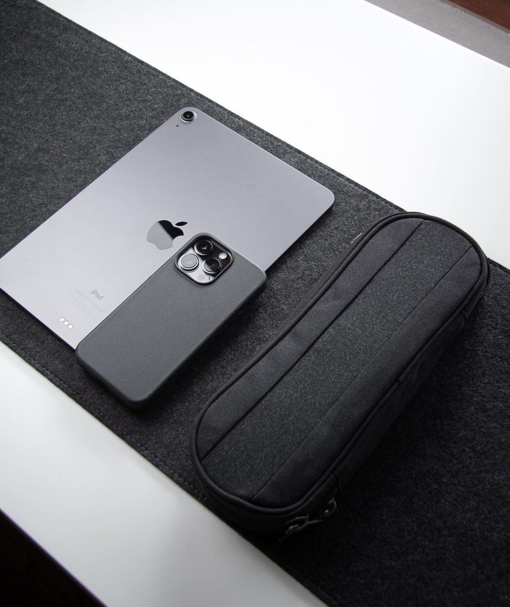 sidebysidegear's tweet photo. Smart, sleek, and grey. Tidy up your workspace with Power Packer Shadow. 🖤⁠
⁠
⁠
⁠
📷: @marco_phototech⁠ https://t.co/xVcG3qdqwv