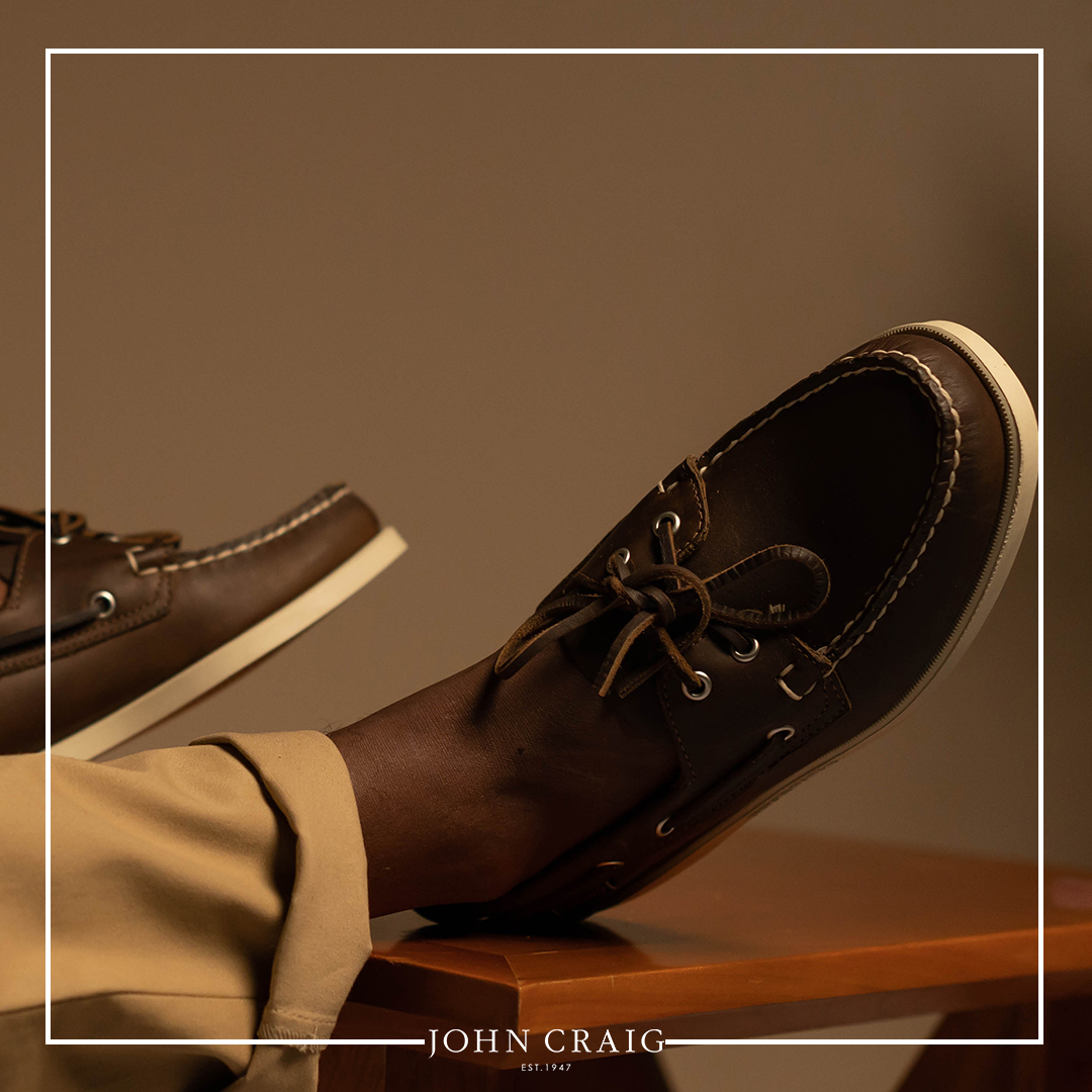 JohnCraigSA's tweet photo. Wearing Sebago Docksides is like fully embracing our innate attraction to the sea but living the city life. Get the Portland lace-ups for only R1,999.99.
#Sebago #docksides #embracethelife https://t.co/aQHd6RSZ4Z