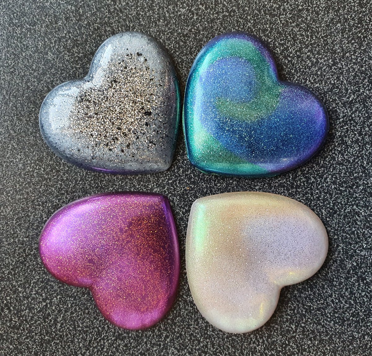 StrayskiResin's tweet photo. New heart moulds to practice my techniques ❤🧡💛

#resinartwork #resinofinstagram #resinart #resincharms #resinobsession #resin #resincraft #resincasting #heart https://t.co/Yngy6bAcy6