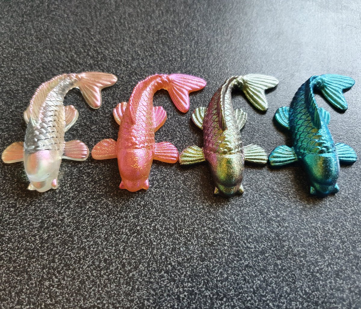 StrayskiResin's tweet photo. Growing collection

#resinartwork #resinofinstagram #resinart #resincharms #resinobsession #resin #resincraft #resincasting #glitter https://t.co/a6XBC0xPSJ