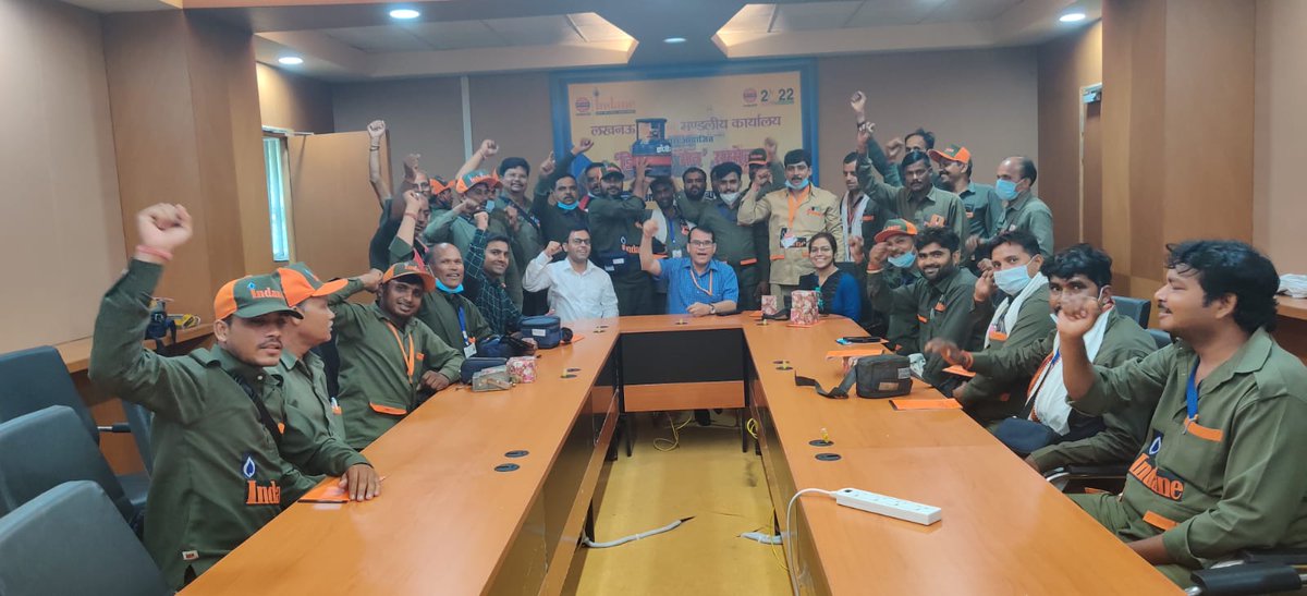 mkverma076's tweet photo. To meet Expectation of Society & Indian Oil from Delivery Men, Lucknow @IndaneDO organised Sammelan for boosting the sales of #chottu, #munna and newly launched Cooktop with enhanced Q&Q and service @ChairmanIOCL @IndianOilcl @DirMktg_iocl @Surjeet_Lamba @IOCL_UP @SanjivKakkar3 https://t.co/SRUov9QGnw