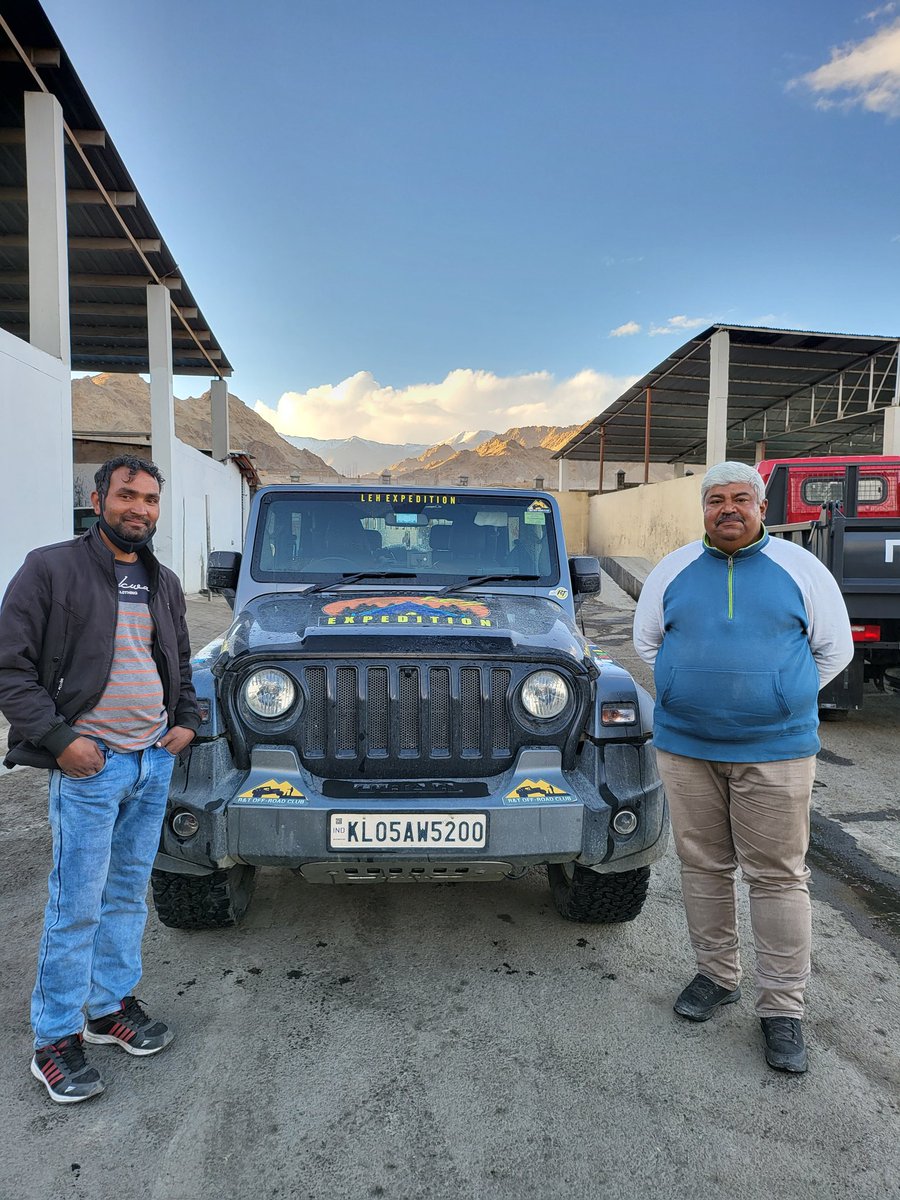 smoolayil's tweet photo. 6.5k kms so far.3k to go. Thanks team @Mahindra_Auto for the quick checkups on our Kerala to KashmIr drive. Provincial Nagpur,Mentokling Leh,Harbir Chandigarh teams - big thanks for going out of the way.
@anandmahindra @Mahindra_Thar https://t.co/mYjUXDi8ZK