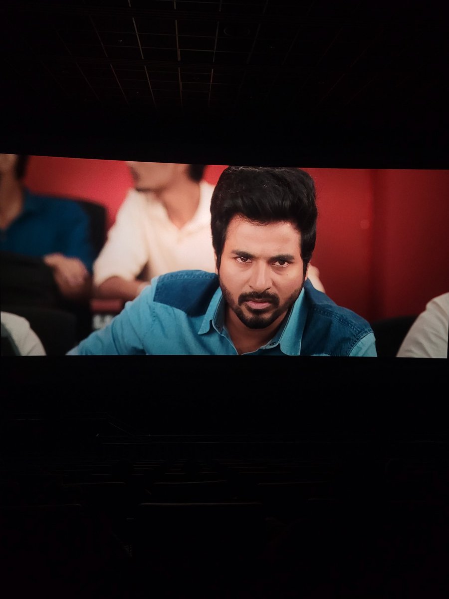 x___MASTER___x's tweet photo. #NowWatching - #Don
@Siva_Kartikeyan @priyankaamohan @Bala_actor @iam_SJSuryah @Dir_Cibi
@KalaiArasu_ @LycaProductions @SKProdOffl @thondankani @sooriofficial
#DonFromToday #Don #SK #Sivakarthikeyan https://t.co/UVgxiZurvQ