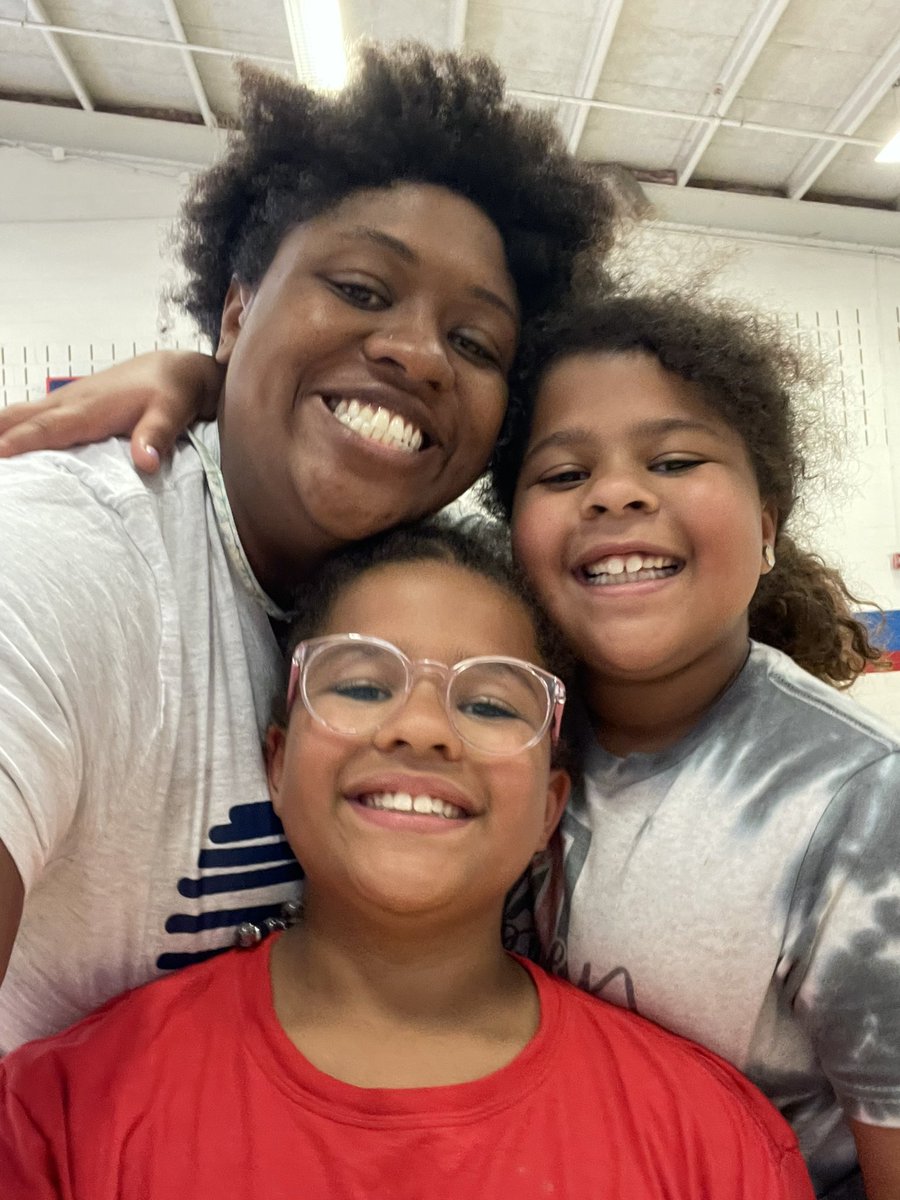 MrsMooseMusic's tweet photo. Field Day at BES!  We even cooled down with a dance party in the music room!  🎶🕺@AISDBrockett @aubreyisd @CoachKimball1 #elementarymusic #inspiringchaps https://t.co/bpk5ar5tbo