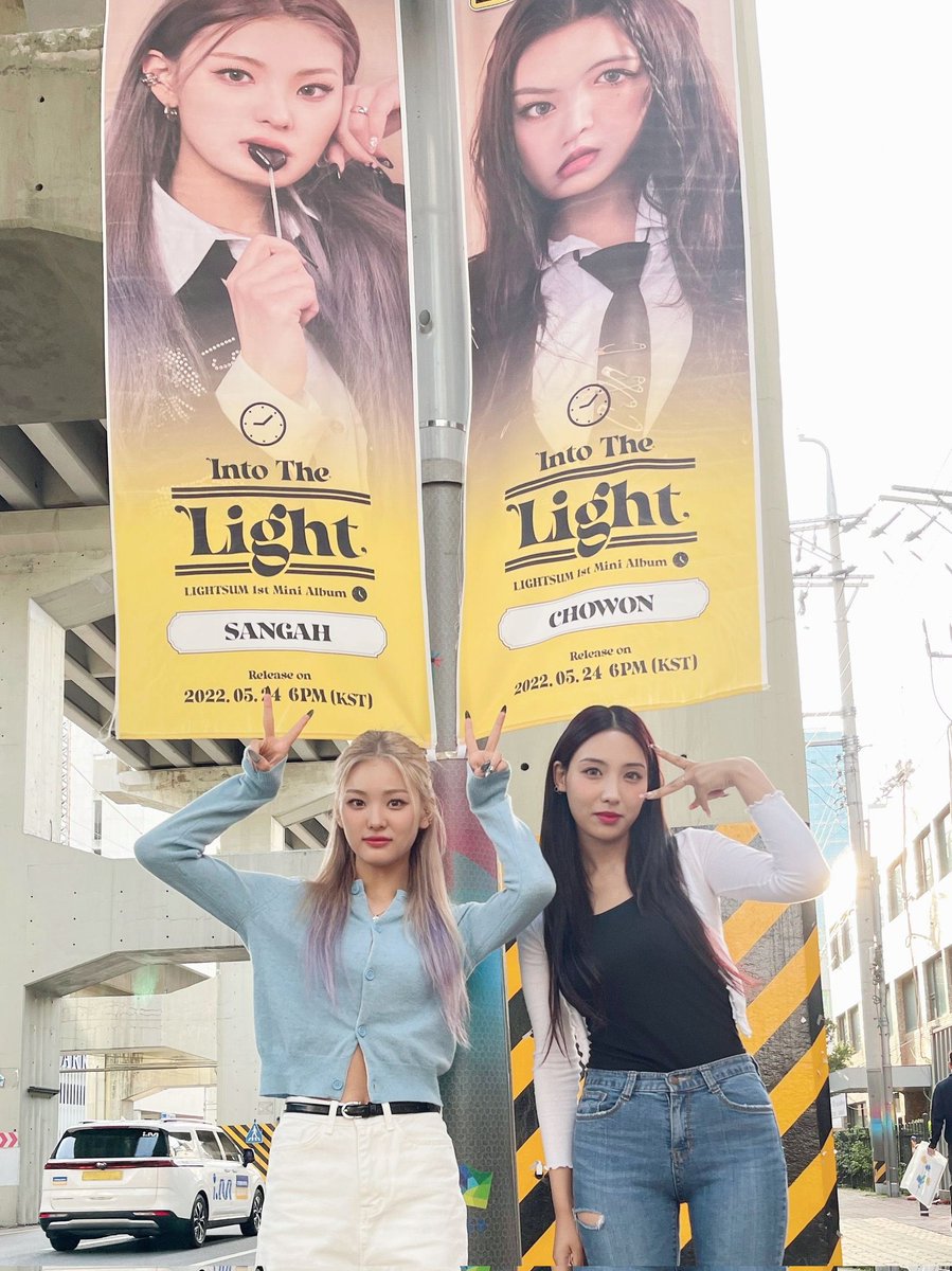 moonlightsum_'s tweet photo. @CUBE_LIGHTSUM Sumit💛Did u see our banner from Seongsu to Ttukseom Station?😝Looking at the banner, it's so real &amp; exciting that our comeback is coming! We're preparing a very cool performance! Pls wait a little bit 💕 If u have time, come &amp; see the banner &amp; leave a proof 🥰 See u soon Sumit!! https://t.co/r6nIguvGxb