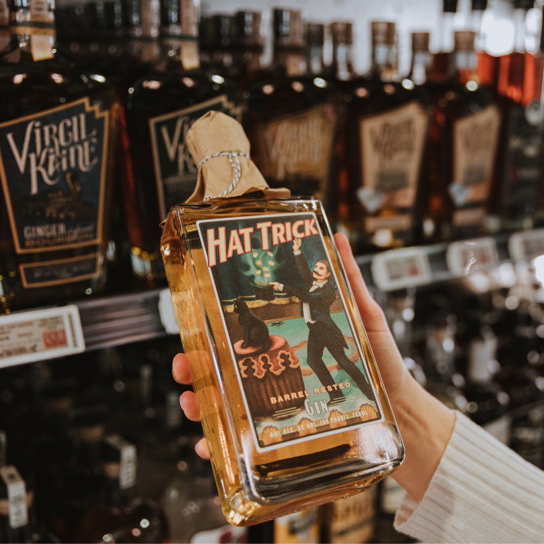 Distilled in small batches right here in the Carolinas, this Barrel Rested Gin is handcrafted and rested in virgin barrels for 6 months! The result is a full-bodied, complex, and sippable spirit perfect for creative twists on classic #cocktails. Pick up a bottle today!