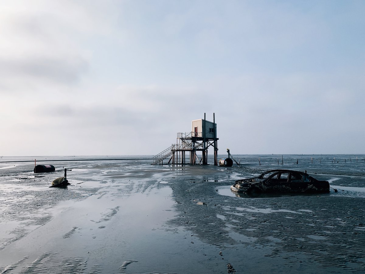 海中小屋