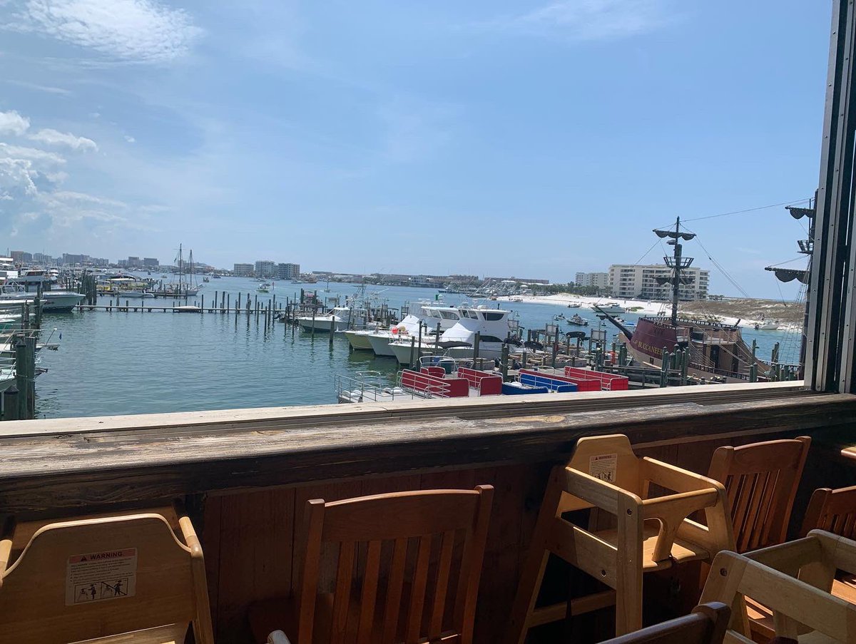Natstrange73's tweet photo. Lunchtime view
#notabucket #itstasty #destin #harborwalk #margaritaville https://t.co/BVGuIUi6oD