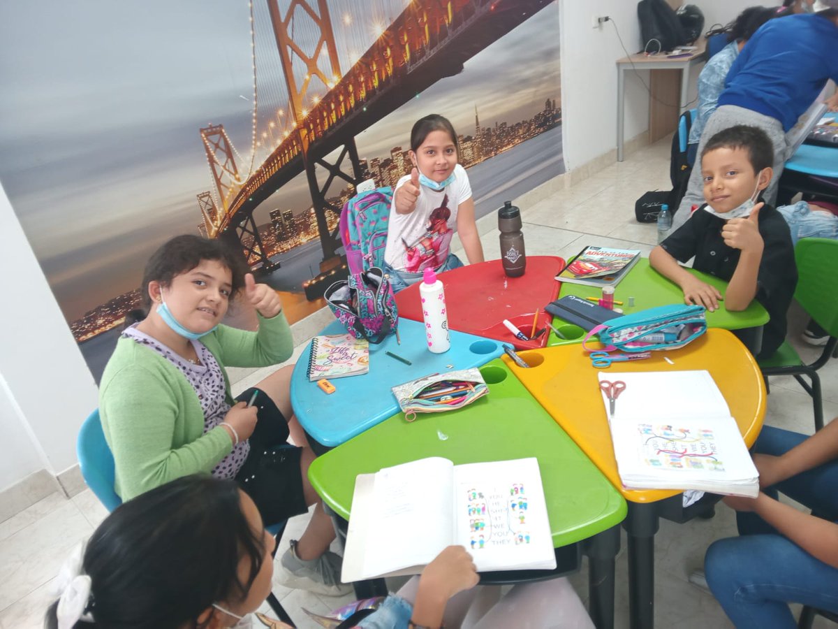 WORLDSKEYCEI's tweet photo. Cursos de Inglés World´s Key "A nuestros  hijos les gusta mucho el inglés del instituto" "Las instalaciones son cómodas y ellos son felices jugando y aprendiendo"  ¿Qué esperas? Calle 14 No. 5-108 Neiva. Cel. 3124181215. "Somos una llave para abrir el mundo de nuestros niños". https://t.co/DDNbdRfjKH