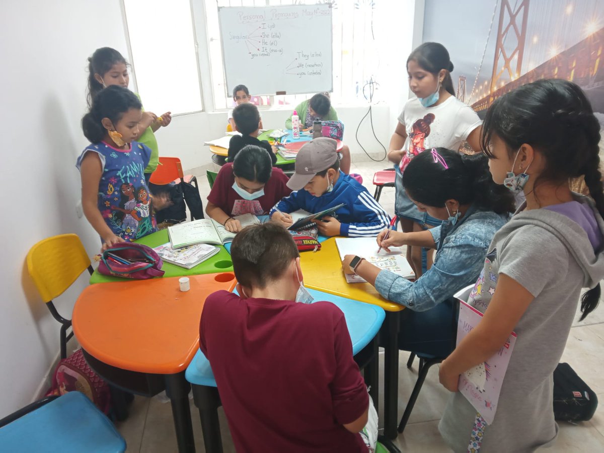 WORLDSKEYCEI's tweet photo. Cursos de Inglés World´s Key "A nuestros  hijos les gusta mucho el inglés del instituto" "Las instalaciones son cómodas y ellos son felices jugando y aprendiendo"  ¿Qué esperas? Calle 14 No. 5-108 Neiva. Cel. 3124181215. "Somos una llave para abrir el mundo de nuestros niños". https://t.co/DDNbdRfjKH